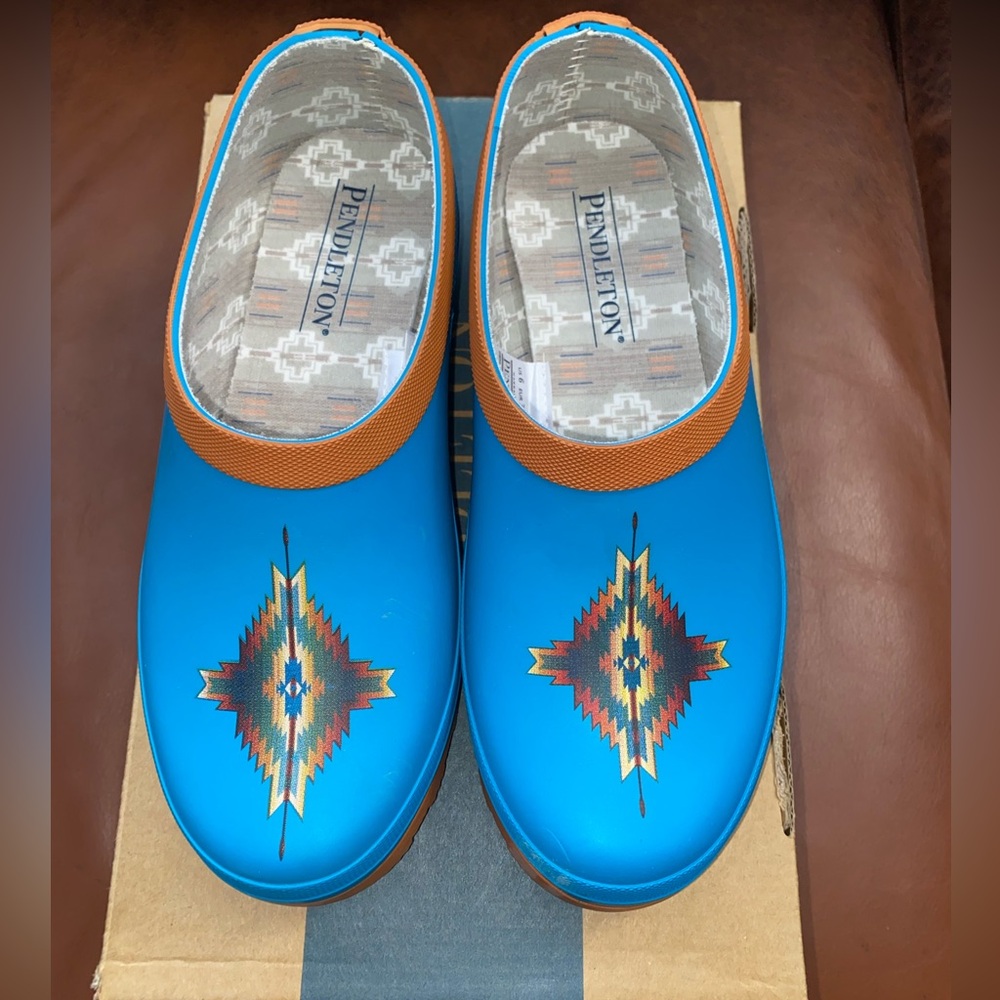 WOMEN'S PENDLETON PAGOSA SPRINGS GARDEN CLOG RAIN SHOES, size 6 NWOB